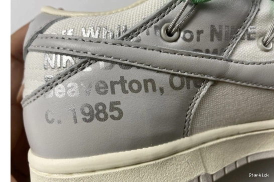 DM1602-114 Nike 4 Lot Low Dunk O-W 0205